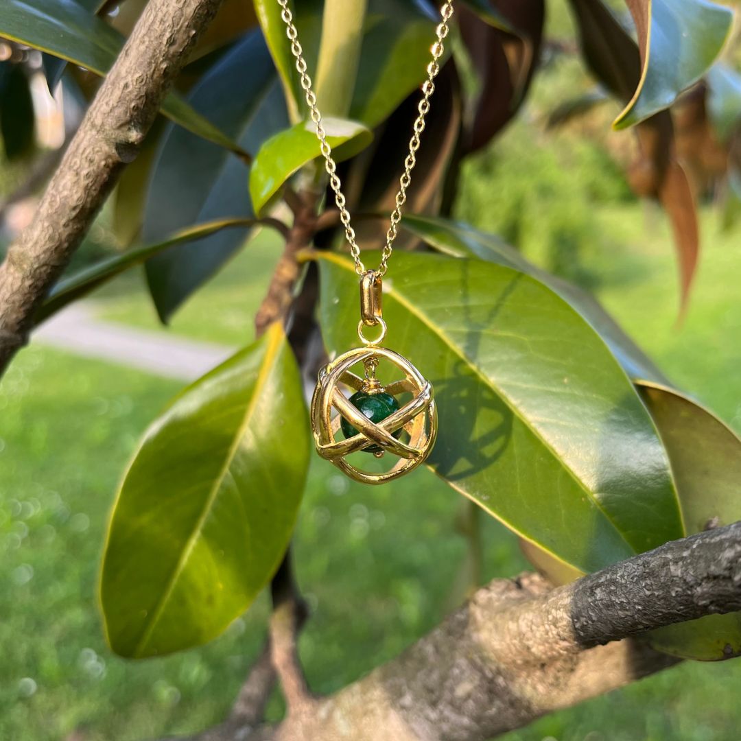 Collana Genesa Giada Verde – Acciaio Oro