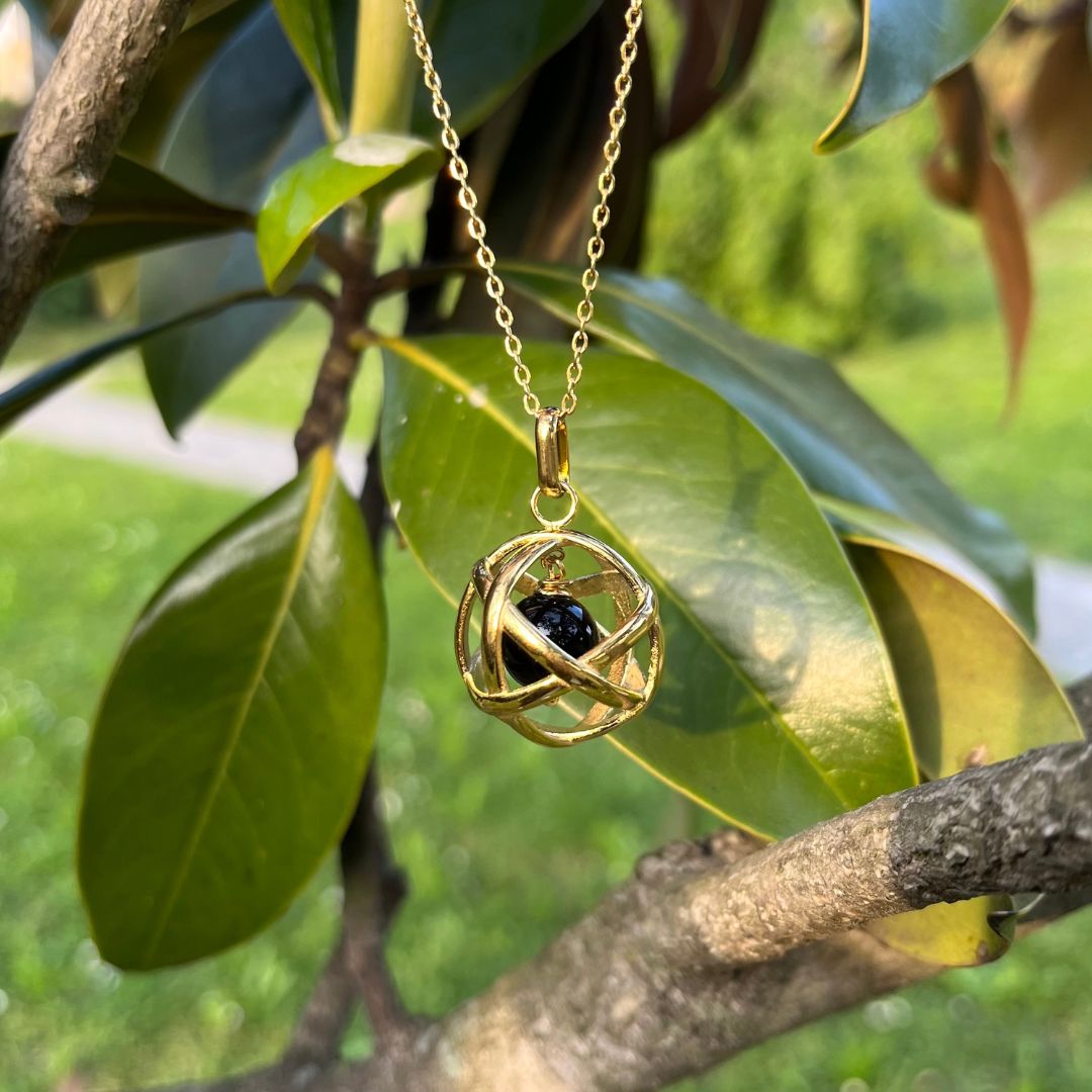 Collana Genesa Onice Nera – Acciaio Oro
