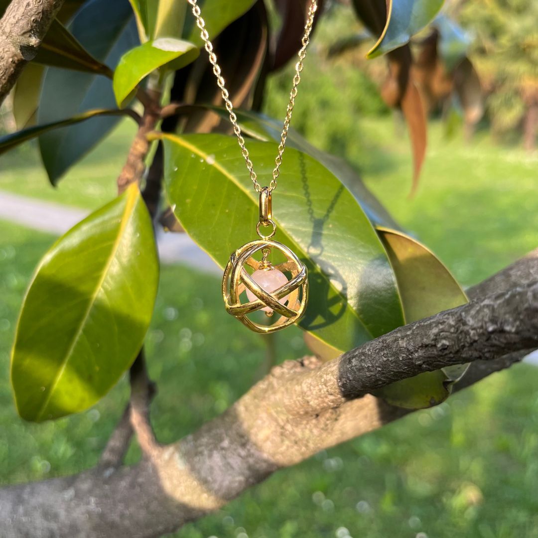 Collana Genesa Quarzo Rosa – Acciaio Oro