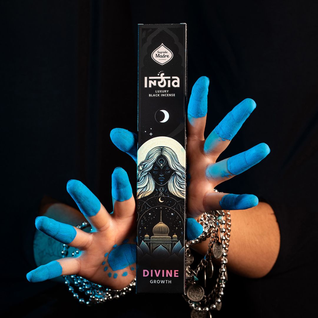 Linea India Black - Divine Growth (Sagrada Madre)