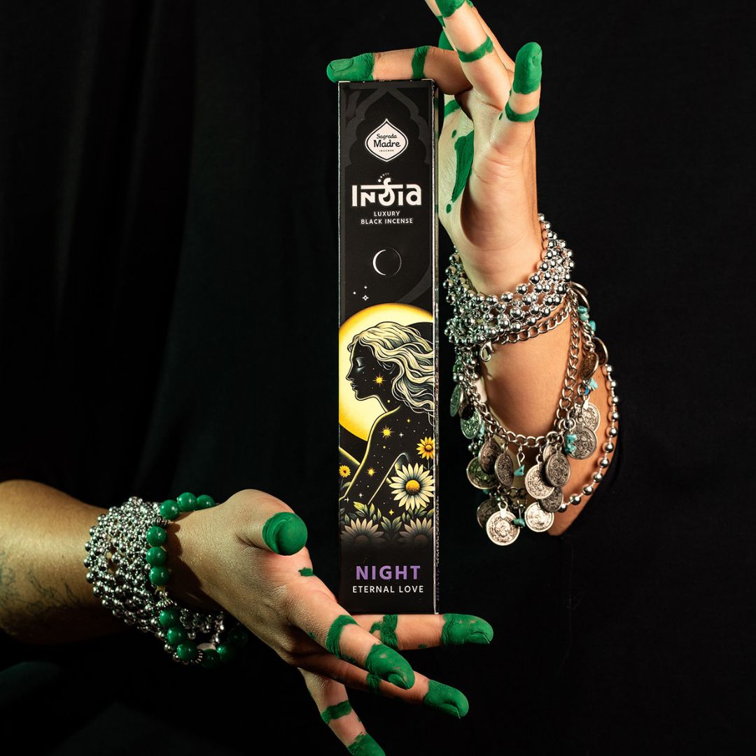 Linea India Black - Night Eternal Love (Sagrada Madre)