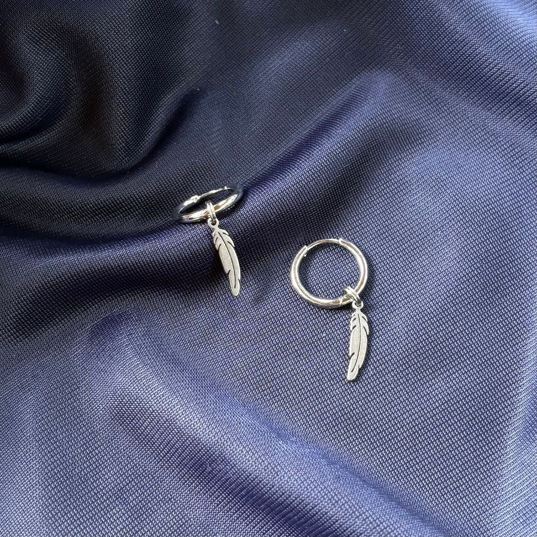 Orecchini Cerchio Piuma d’Angelo in Acciaio Inox