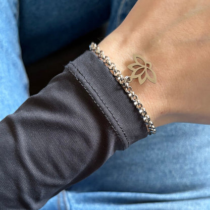 Bracciale Regolabile Fiore di Loto (Acciaio Inossidabile)