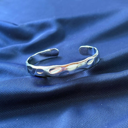 Bracciale Rigido Wave in Acciaio Inossidabile 304 – Effetto Lucido