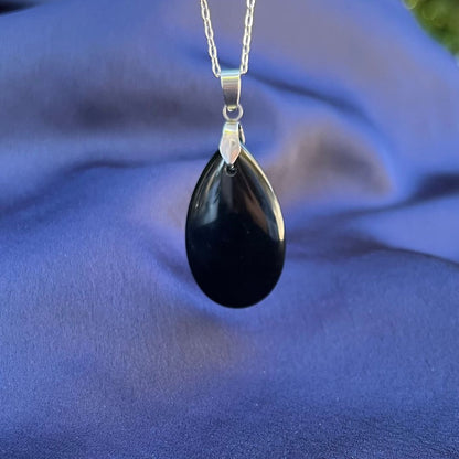 Collana pietra naturale petalo in Ossidiana Nera
