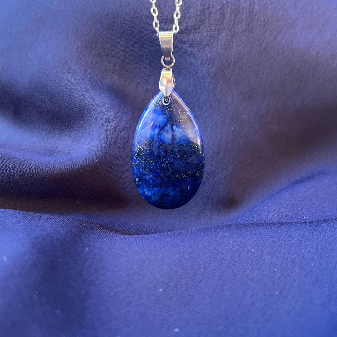 Collana pietra naturale petalo in Lapislazzuli
