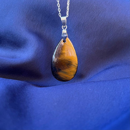 Collana pietra naturale petalo in Occhio di Tigre