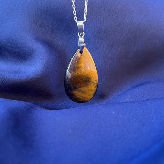 Collana pietra naturale petalo in Occhio di Tigre