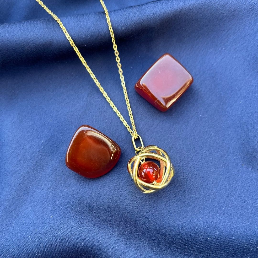 Collana Genesa Corniola – Acciaio Oro