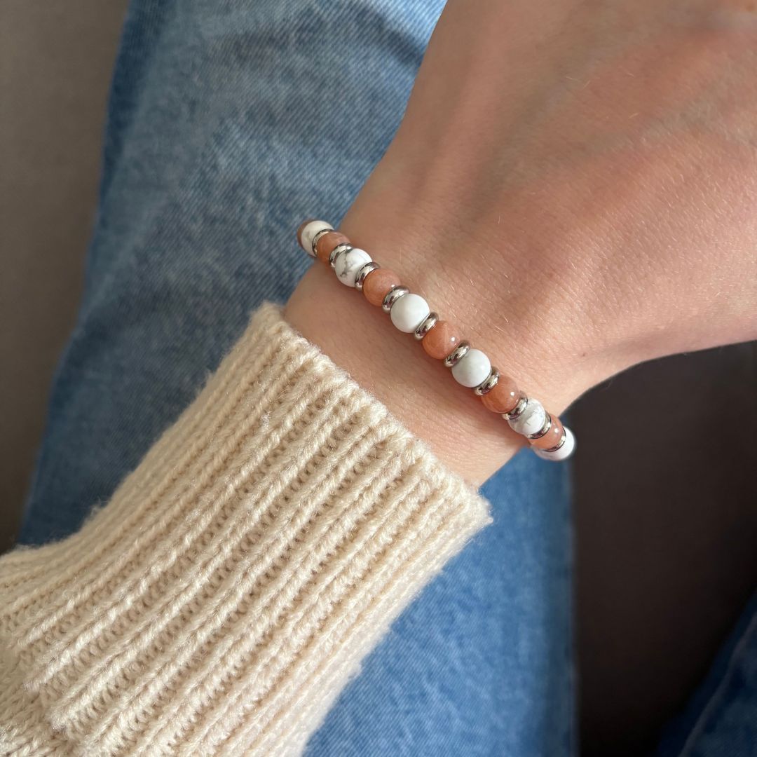 Bracciale Pianeta Giove con Howlite e Pietra del Sole