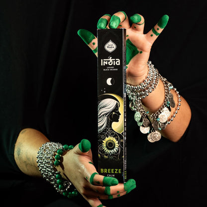 Linea India Black - Breeze Calm (Sagrada Madre)
