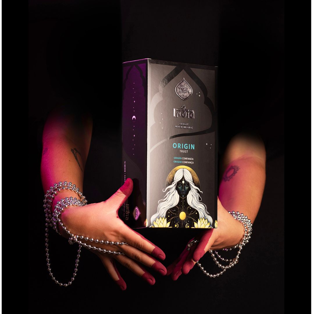 Linea India Black - Orgin Trust (Sagrada Madre)