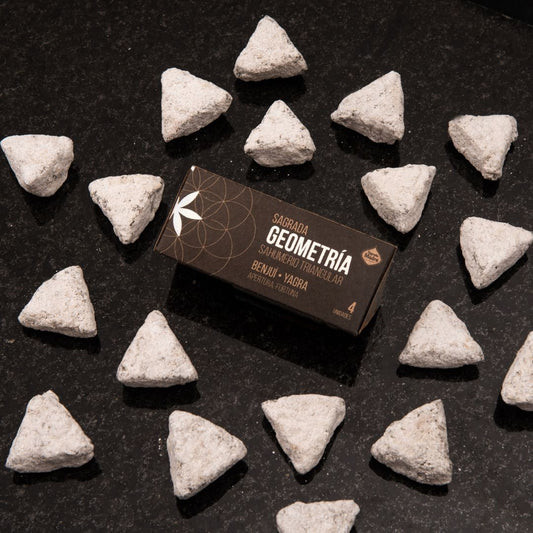 Linea Triangolare - Benjui Yagra (Sagrada Madre)