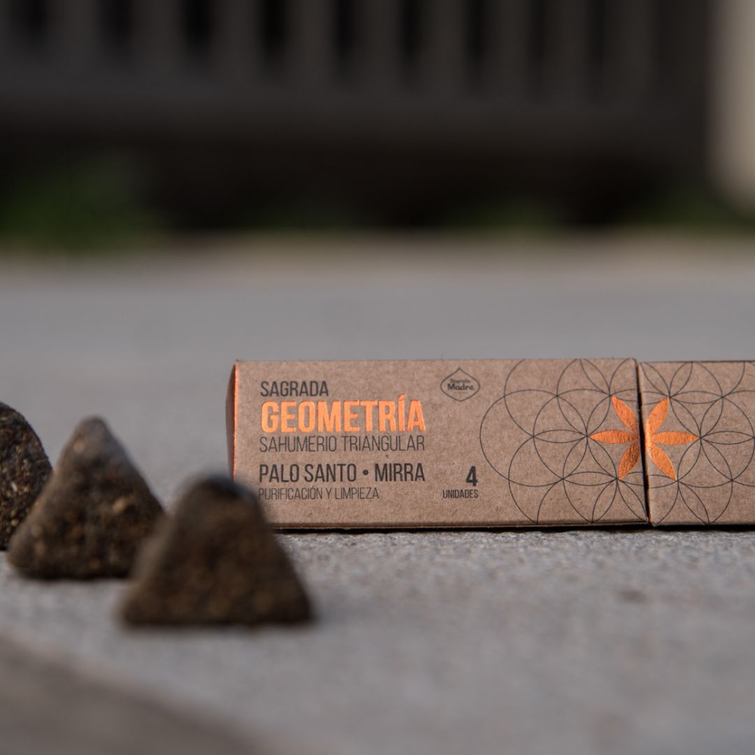 Linea Triangolare - Palo Santo - Mirra