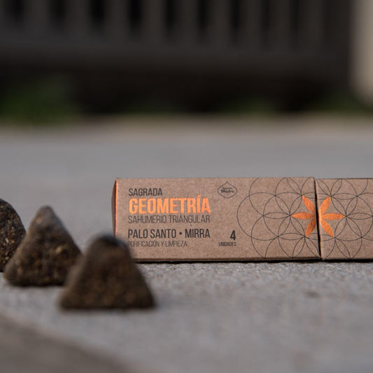 Linea Triangolare - Palo Santo - Mirra (Sagrada Madre)