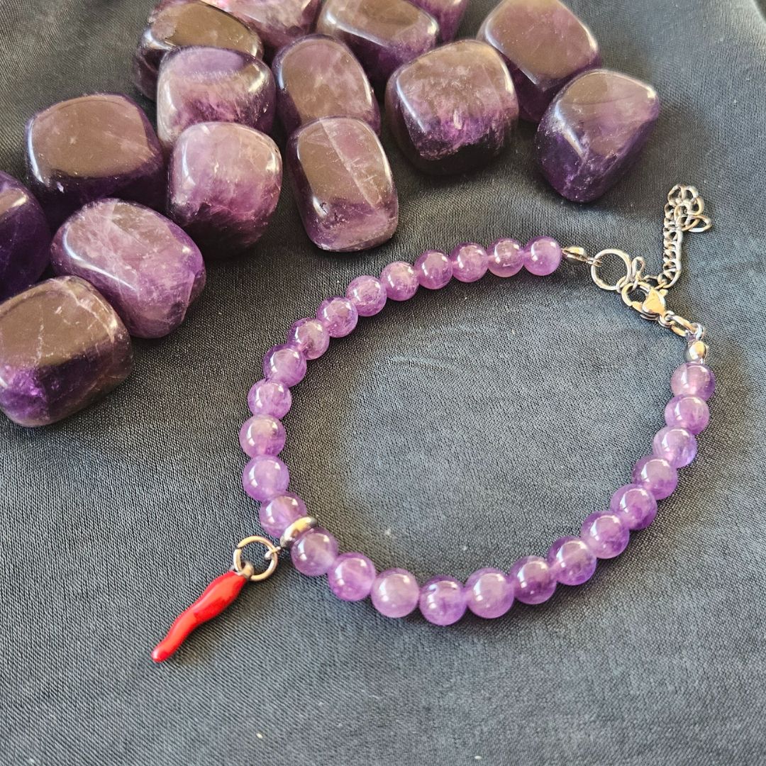 Bracciale Ametista pietre da 6mm e cornetto portafortuna